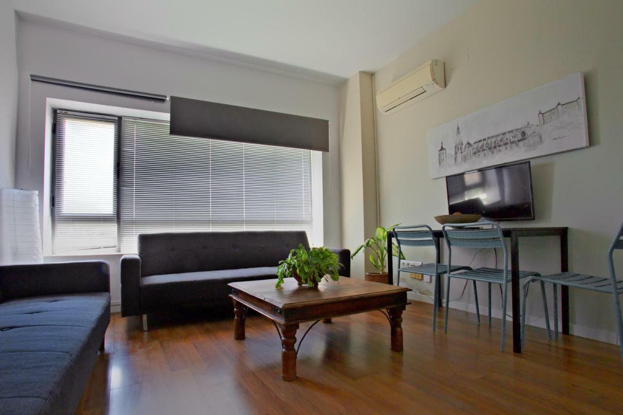 Toletum Low Cost Lofts Diafanos O 2Dormitorios Parking Municipal Gratis Al Aire Libre A 100M Toledo Exterior photo